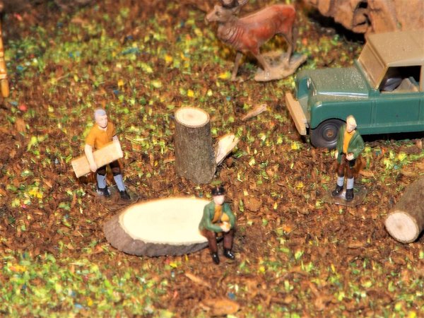 Figuren Set- 3 Waldarbeiter (1)