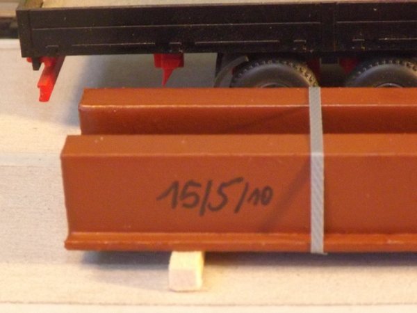 Ladegut: Stahl T-Träger, 1 Bund=2 Stck. in Rot, in versch. Längen erhältlich